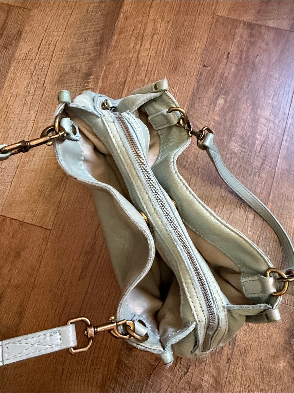 American Eagle Olive Green Leather Shoulder Bag - Picture 2 of 9
